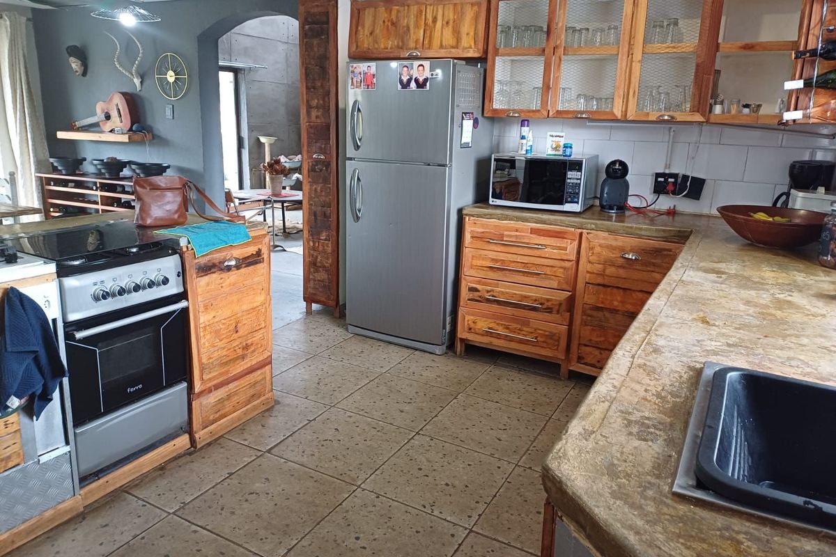 House For Sale in Volksrust Central - Photo 2