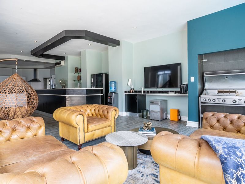 House For Sale in Silver Lakes - Photo 8