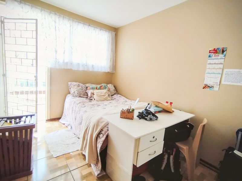 Apartment For Sale in Potchefstroom Central - Photo 6