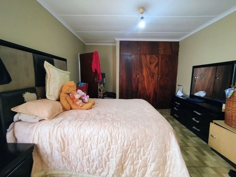 Apartment For Sale in Potchefstroom Central - Photo 5