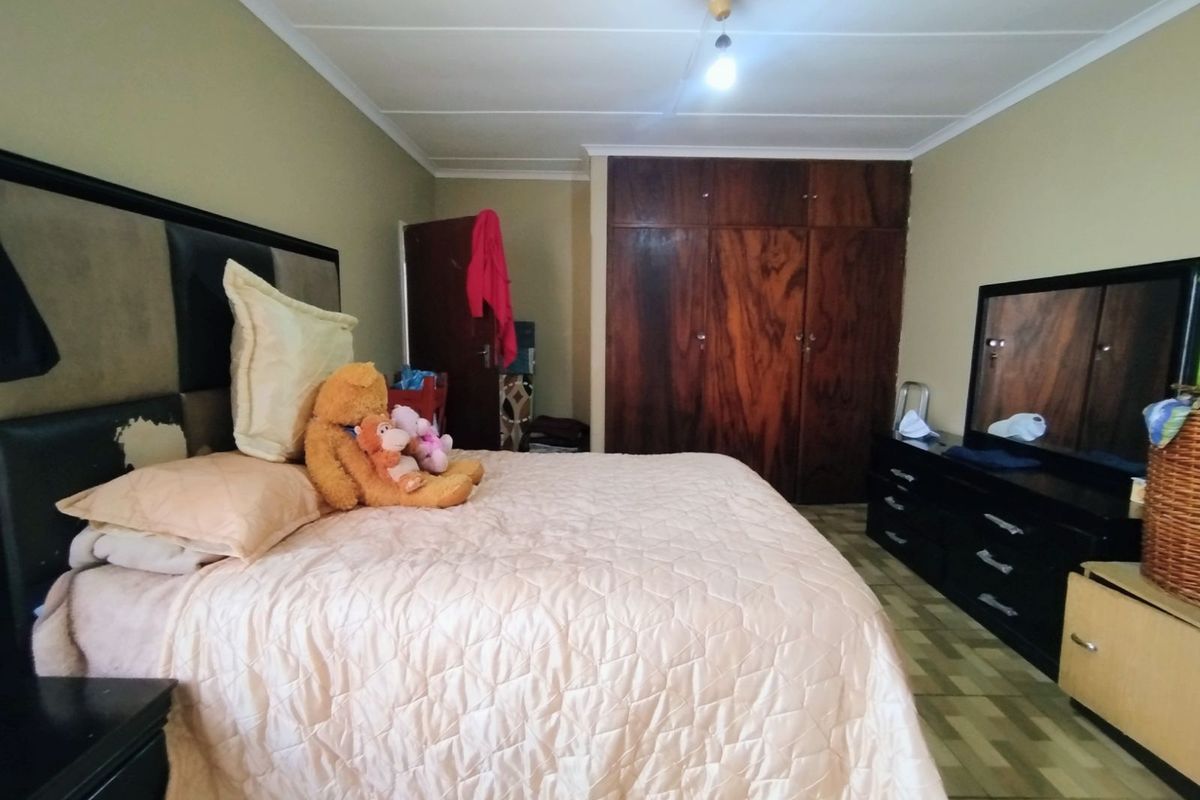 Apartment For Sale in Potchefstroom Central - Photo 5