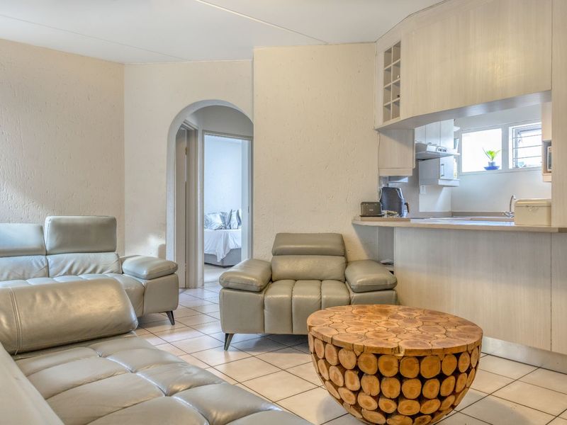 Apartment For Sale in Bromhof - Photo 2