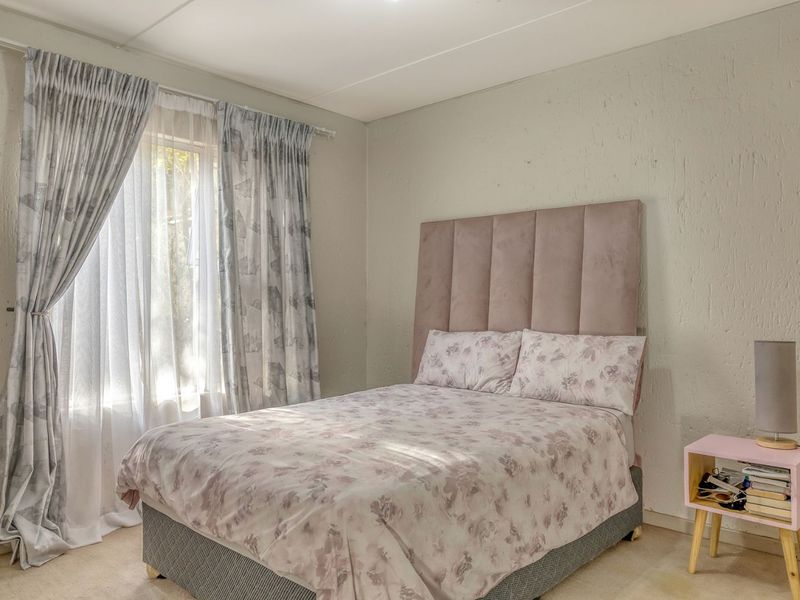 Apartment For Sale in Bromhof - Photo 8