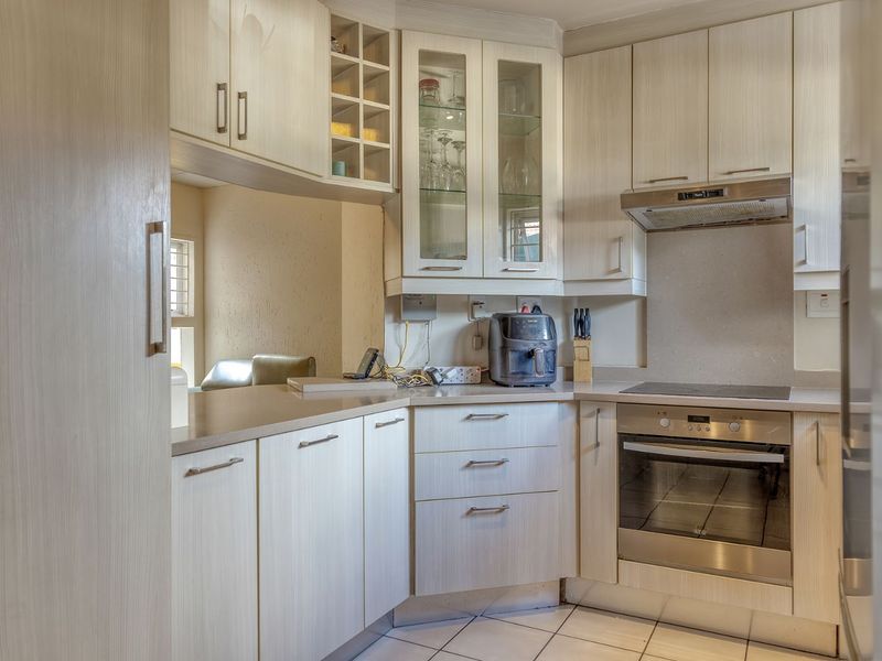 Apartment For Sale in Bromhof - Photo 6