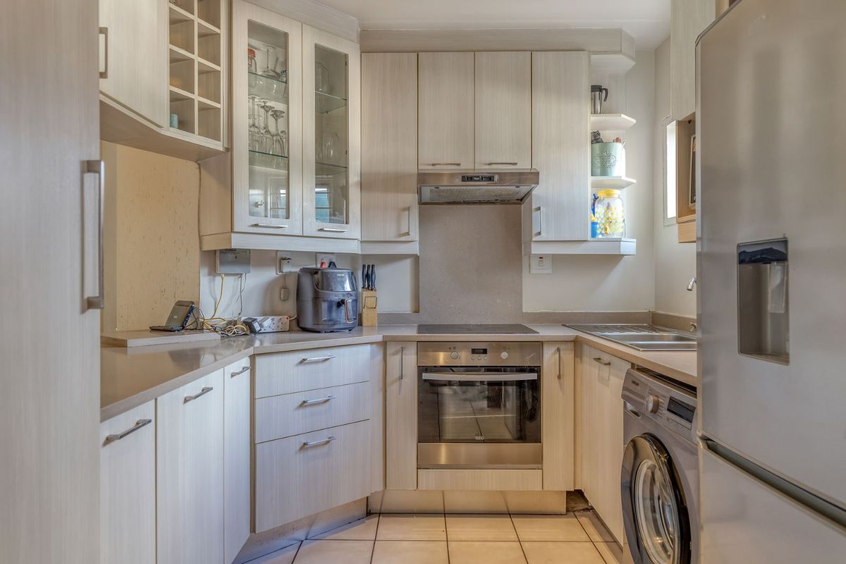 Apartment For Sale in Bromhof - Photo 4