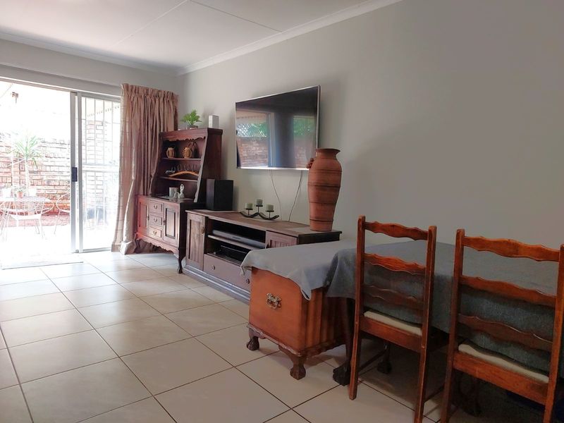 Townhouse For Sale in La Montagne - Photo 6