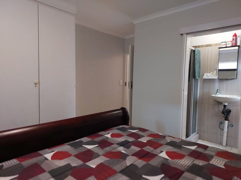 Townhouse For Sale in La Montagne - Photo 9