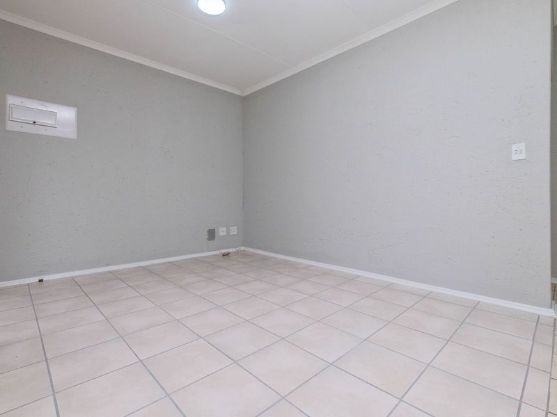 Apartment For Sale in Montgomery Park - Photo 7