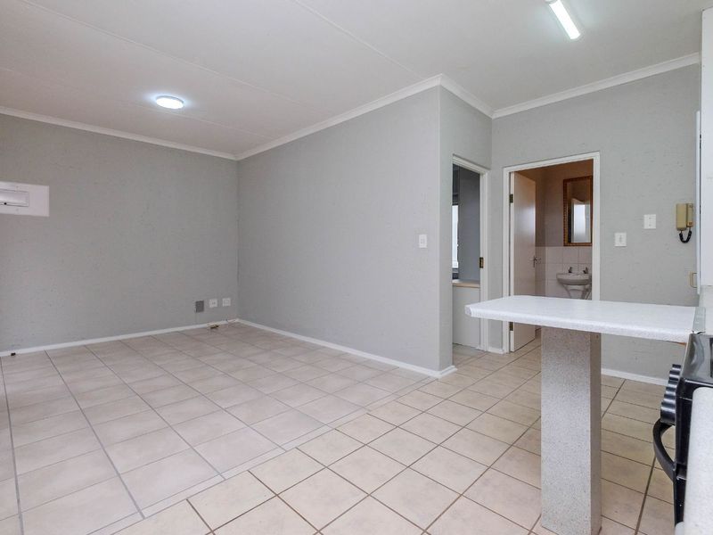 Apartment For Sale in Montgomery Park - Photo 6