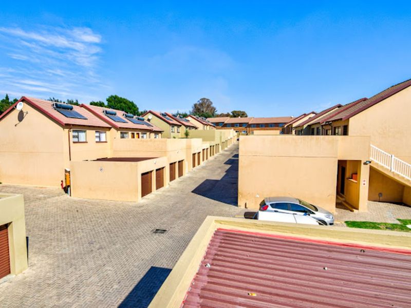 Townhouse For Sale in Terenure - Photo 3