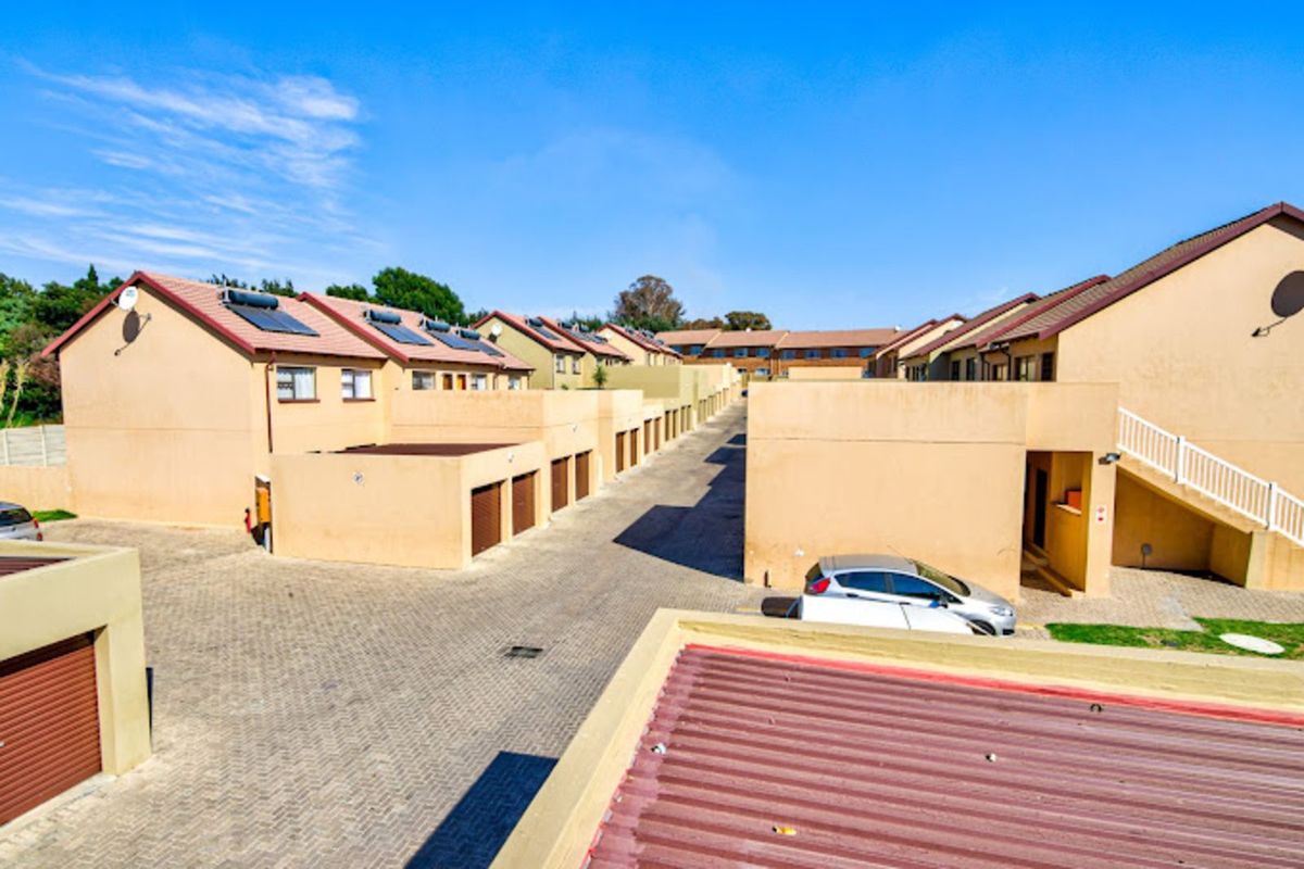 Townhouse For Sale in Terenure - Photo 3