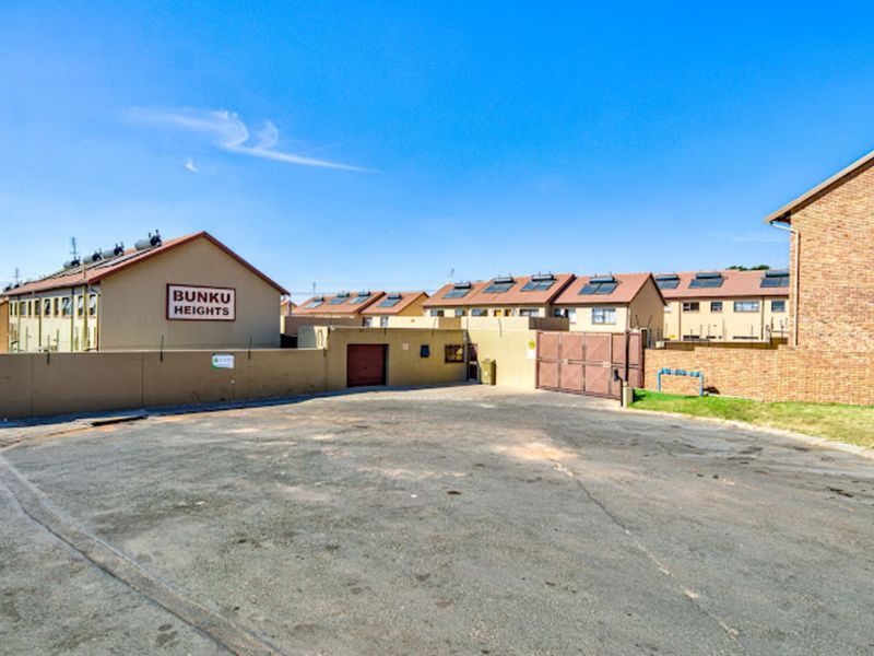 Townhouse For Sale in Terenure - Photo 2