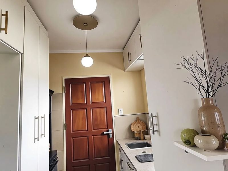 House For Sale in Riverside View - Photo 6