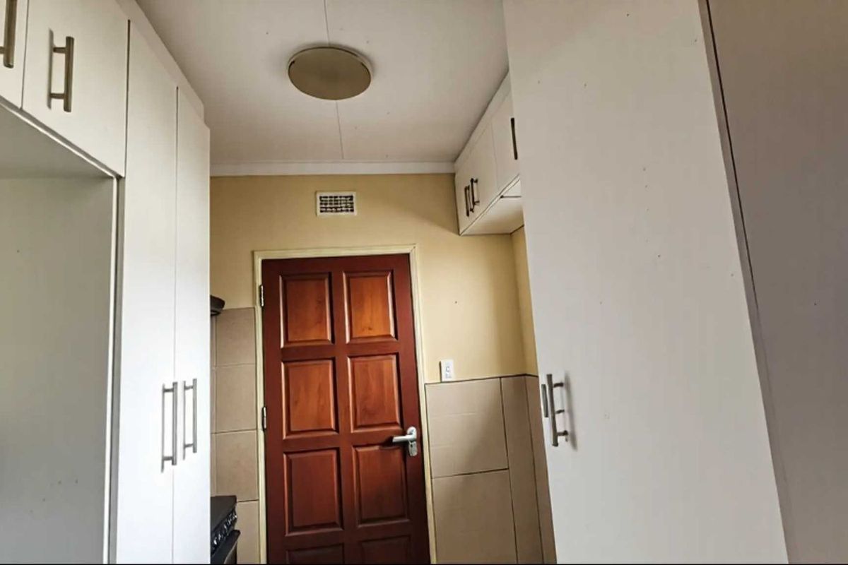 House For Sale in Riverside View - Photo 5