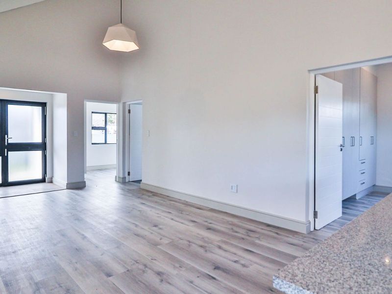 House For Sale in Robertson Central - Photo 6