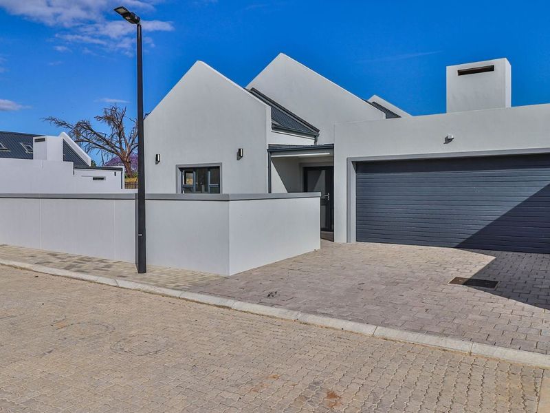 House For Sale in Robertson Central - Photo 4