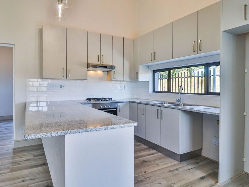 House For Sale in Robertson Central - Photo 9