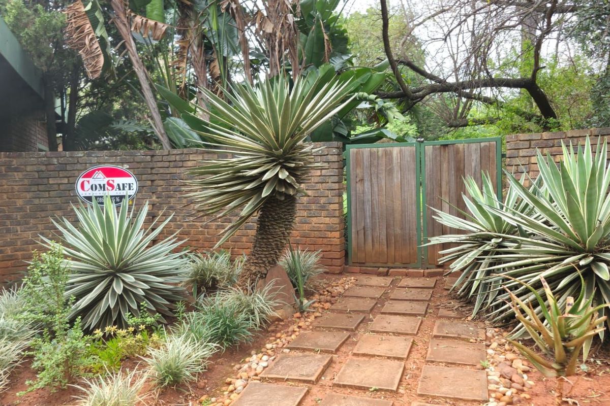 House For Sale in Murrayfield - Photo 5