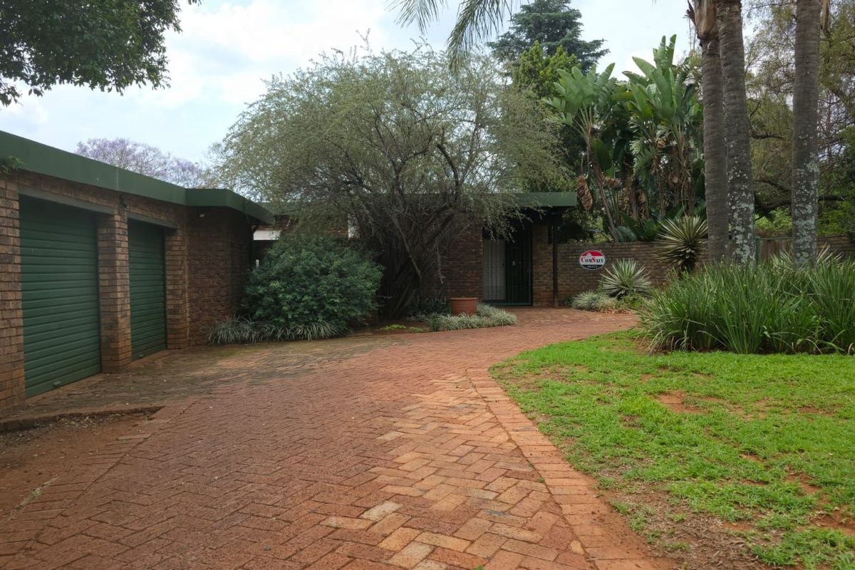 House For Sale in Murrayfield - Photo 4