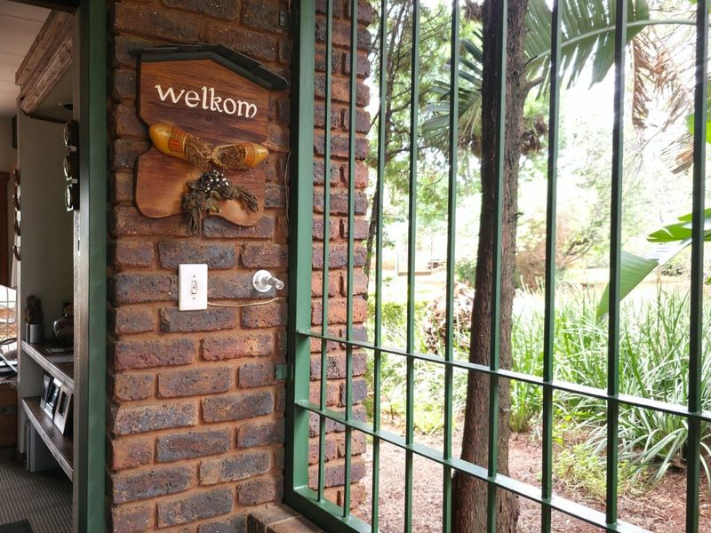 House For Sale in Murrayfield - Photo 8