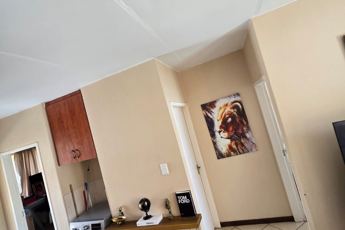 Apartment For Sale in Honeypark - Photo 5