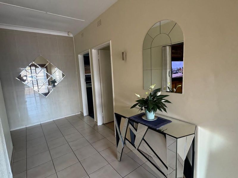 House For Sale in Northview - Photo 2