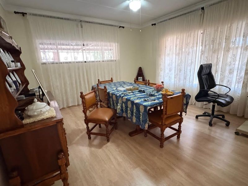 House For Sale in Northview - Photo 6