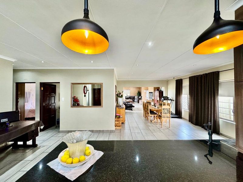 House For Sale in Secunda Central - Photo 8