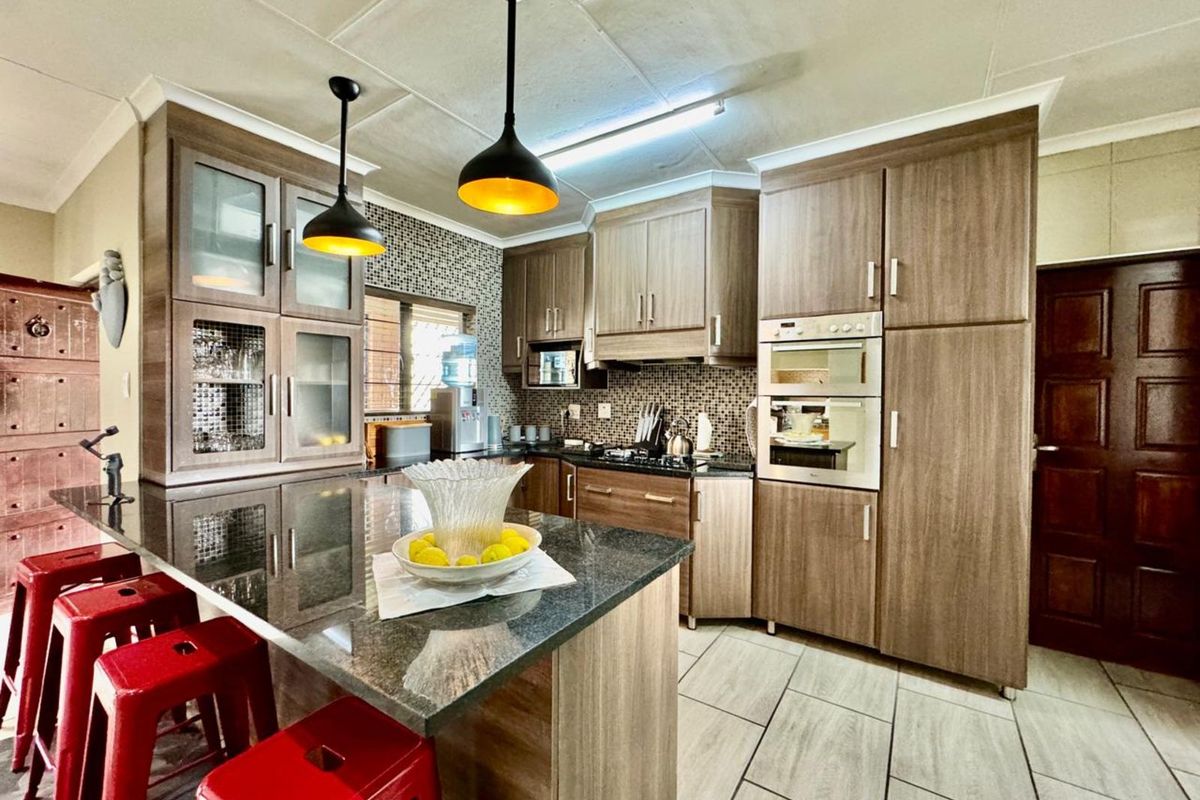 House For Sale in Secunda Central - Photo 4