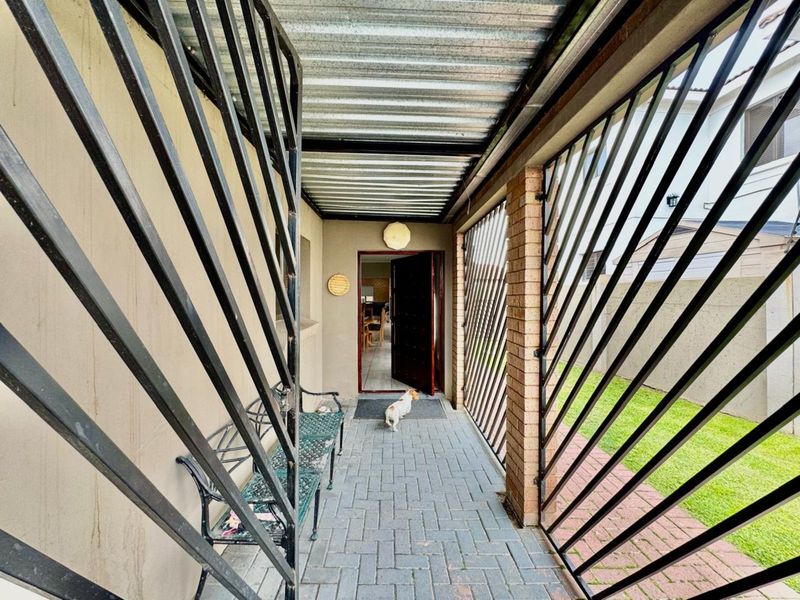 House For Sale in Secunda Central - Photo 2