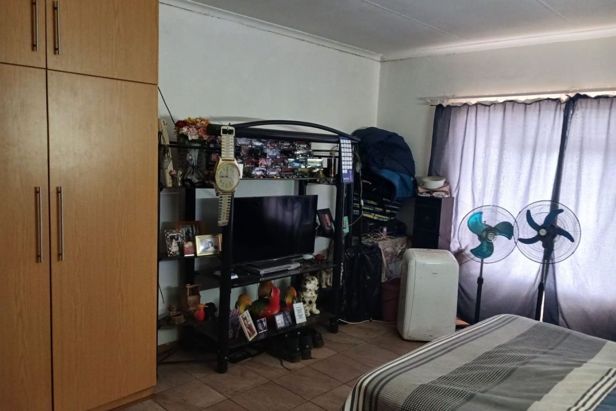 House For Sale in Hadison Park - Photo 4