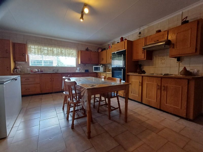 House For Sale in Songloed - Photo 9