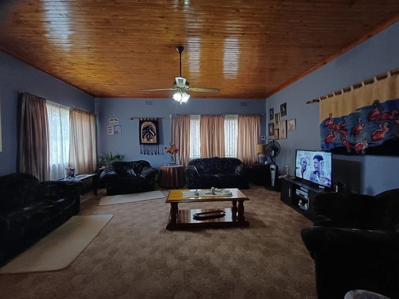 House For Sale in Songloed - Photo 6