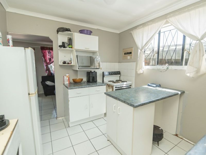 House For Sale in Bloemendal - Photo 10