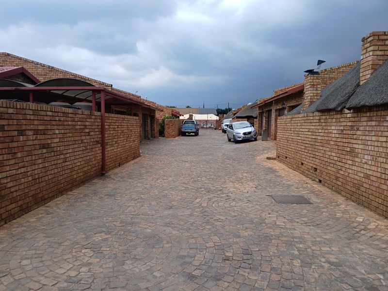 Townhouse For Sale in Culemborg Park - Photo 4