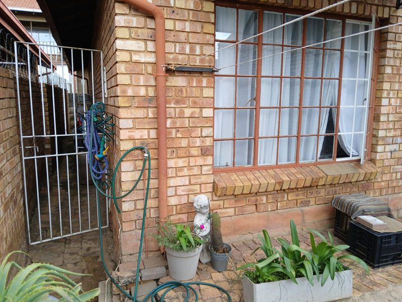 Townhouse For Sale in Culemborg Park - Photo 8