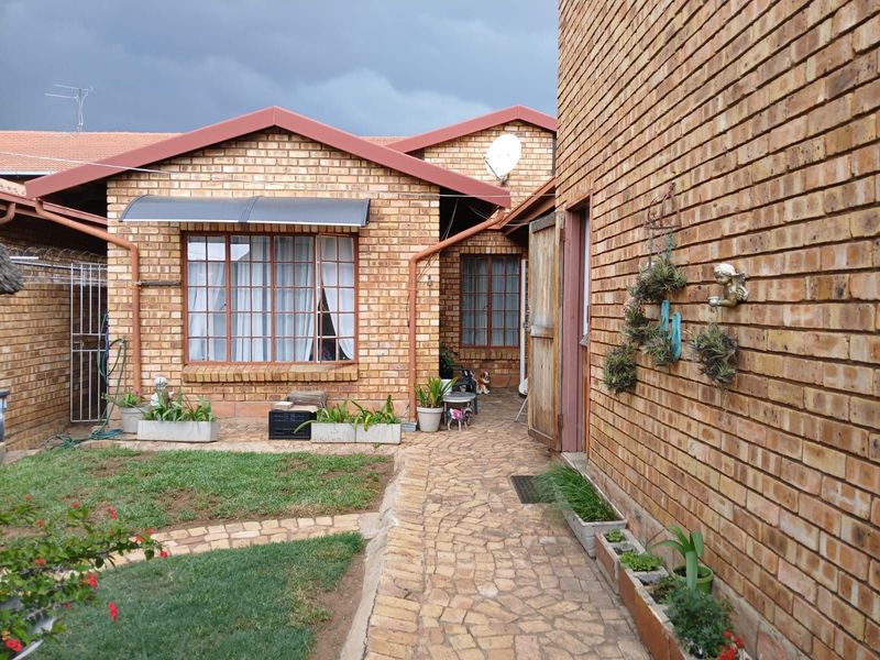 Townhouse For Sale in Culemborg Park - Photo 7