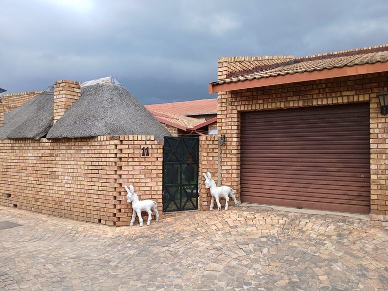 Townhouse For Sale in Culemborg Park - Photo 6