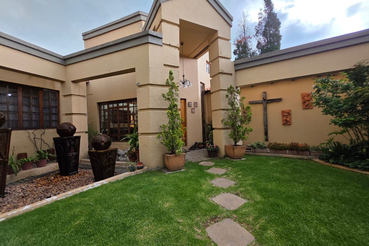 House For Sale in Secunda Central - Photo 4