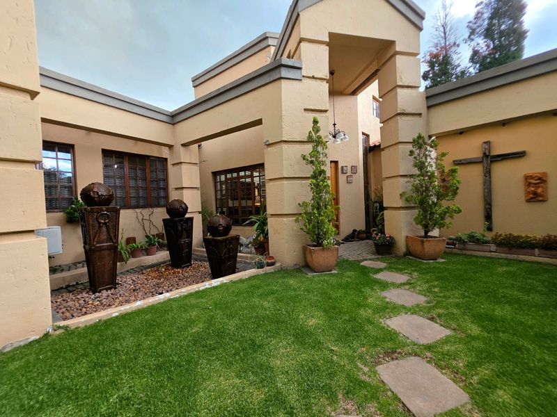 House For Sale in Secunda Central - Photo 2