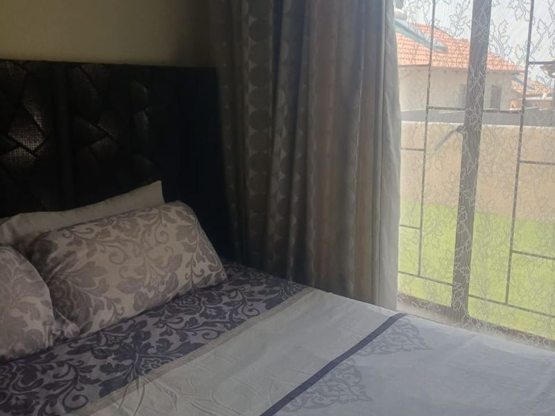 House To Rent in Soshanguve Ext - Photo 10