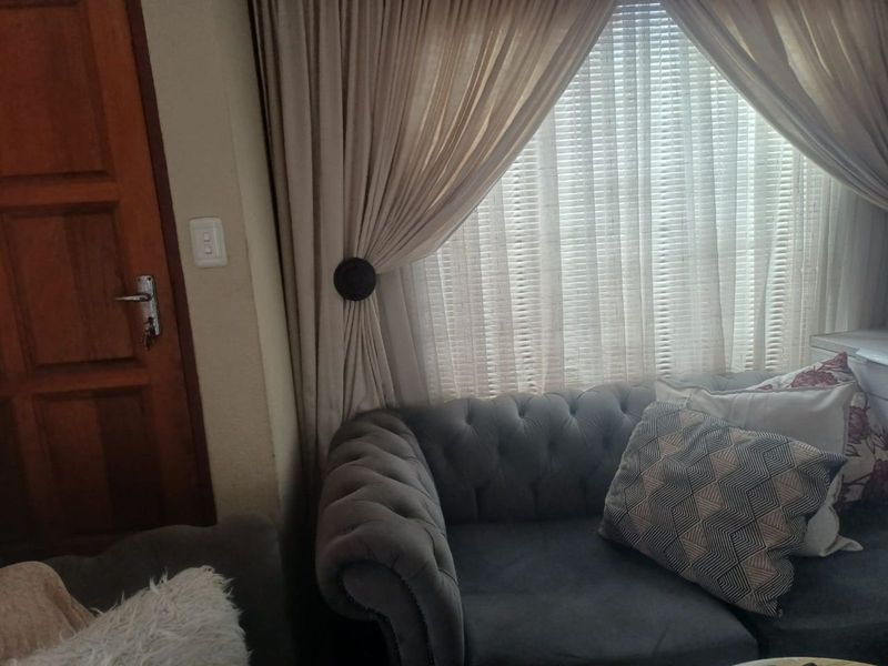 House To Rent in Soshanguve Ext - Photo 7