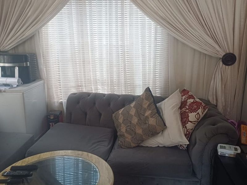 House To Rent in Soshanguve Ext - Photo 8