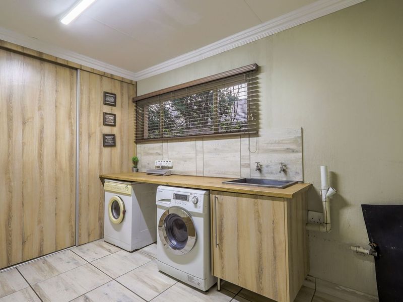 House For Sale in Maroelana - Photo 8