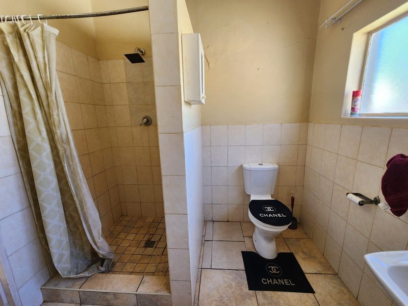 House For Sale in Verwoerdpark - Photo 4