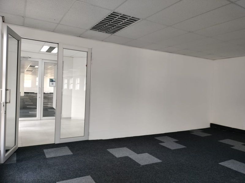 Office To Rent in Bryanston East - Photo 9