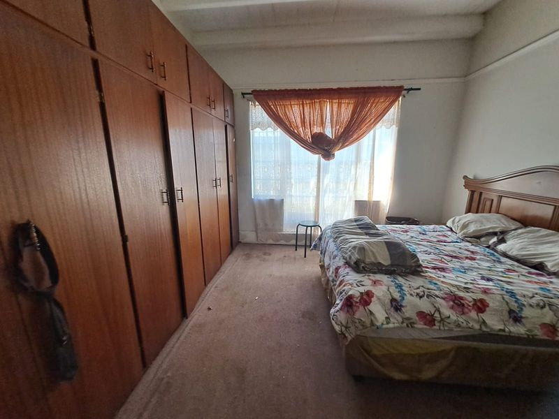 House For Sale in College Hill - Photo 7