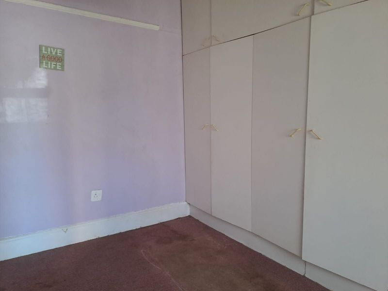 House For Sale in College Hill - Photo 9