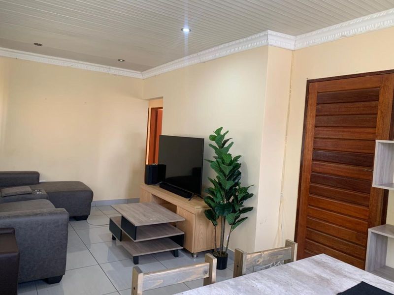 House For Sale in Seshego - Photo 3