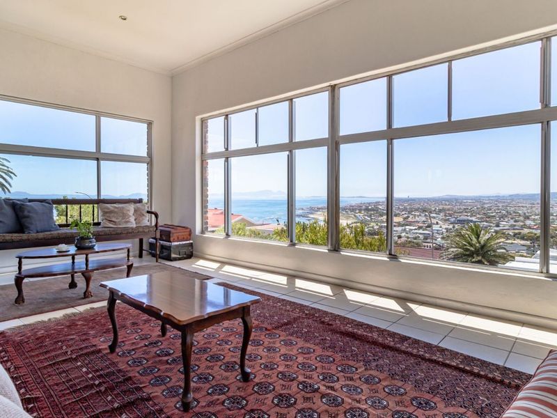 House For Sale in Mountainside - Photo 2